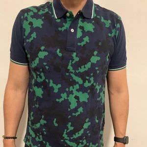 shirt in good condition almost new